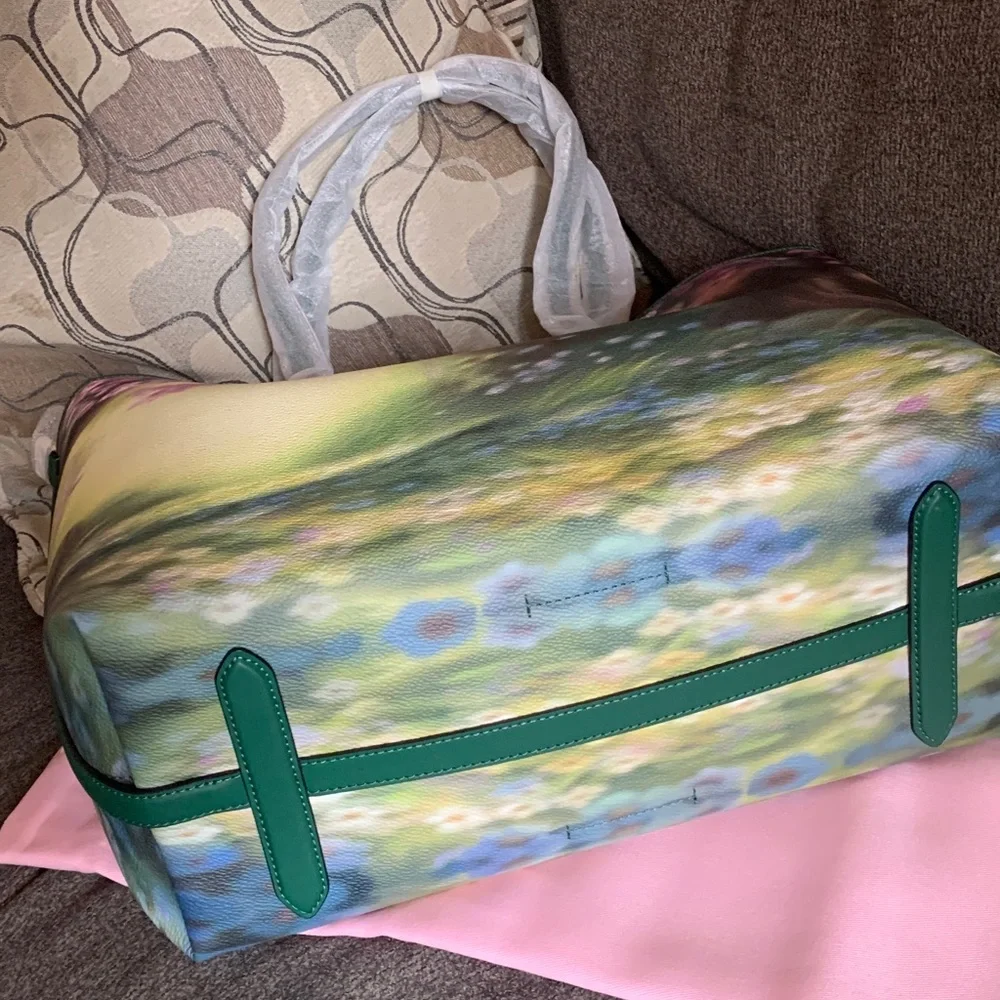 GORGEOUS😍Authentic KATE SPADE Coated leather/smooth leather BAMBI tote/wristlet - Picture 13 of 15